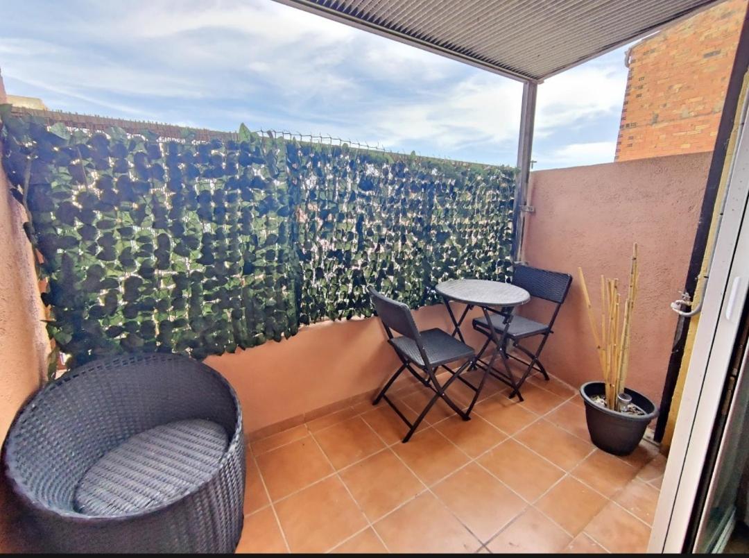 Apartament Corbatera Cim Apartaments Корнуделья Экстерьер фото